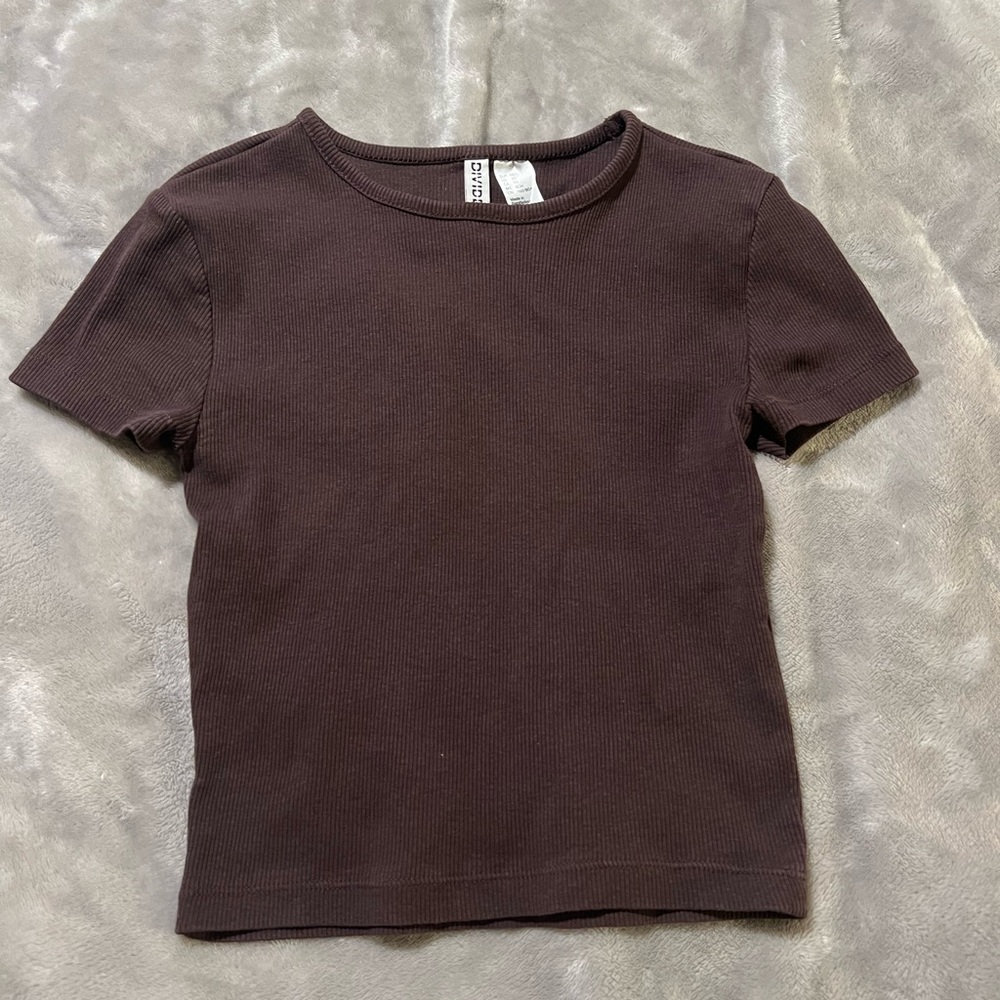 basic brown crop tee - Picture 2 of 4